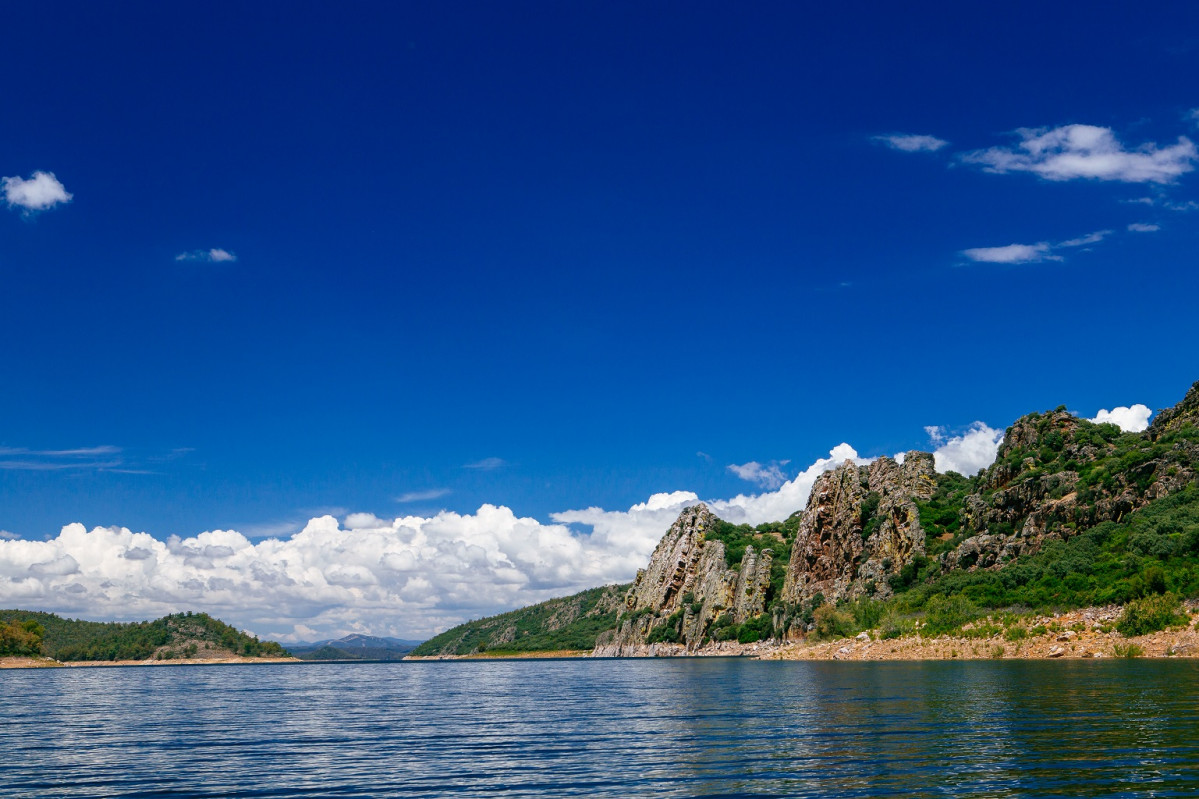 Muro de Helechosa de los Montes en el embalse del Cijara