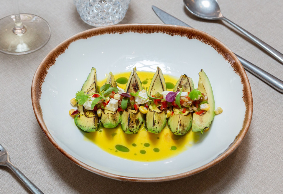 Ensalada de aguacate, El Pabellon