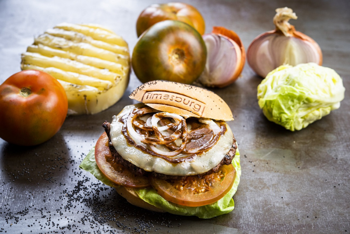 La Gaucha de Timesburg con queso Provolone