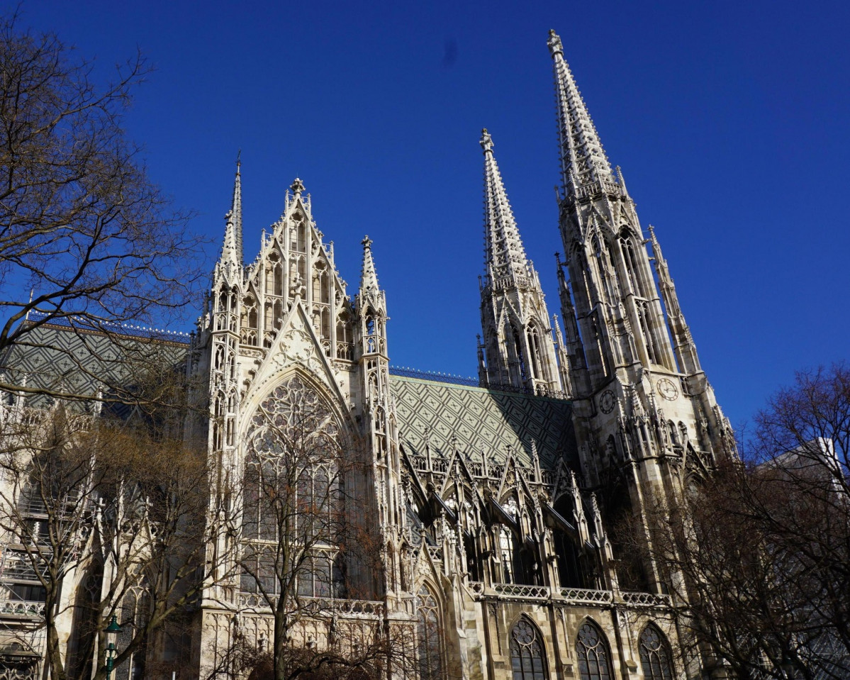 Votiv church in vienna austria free photo