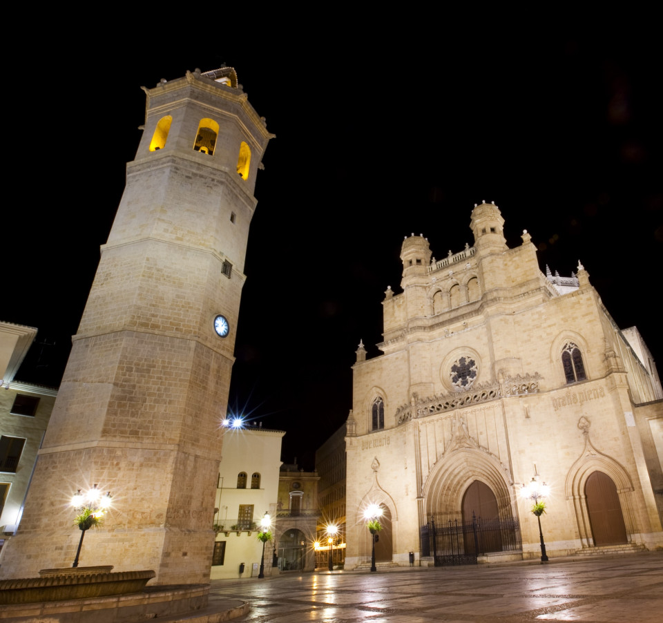 La Torre de el Fadri y la Concatedral de Castello