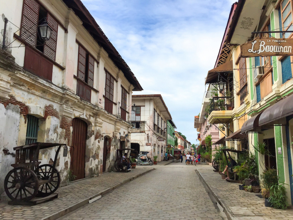 Casas Coloniales en Calle Crisologo   Vigan