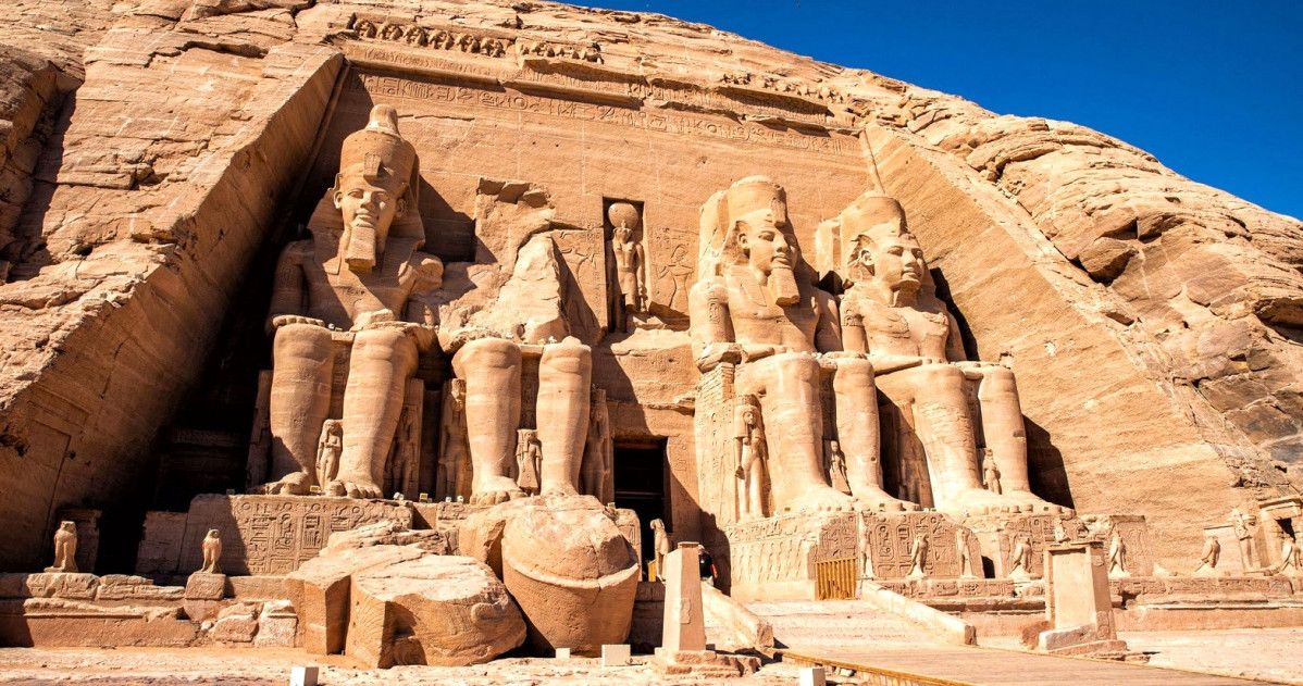 Abu Simbel  Abu Simbel, entrada al Templo de Ramses II