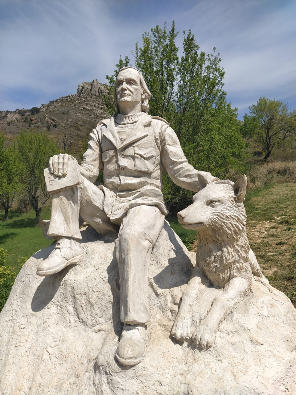 Monumento a Felix Rodriguez de la Fuente en Poza de la Sal #Burgos