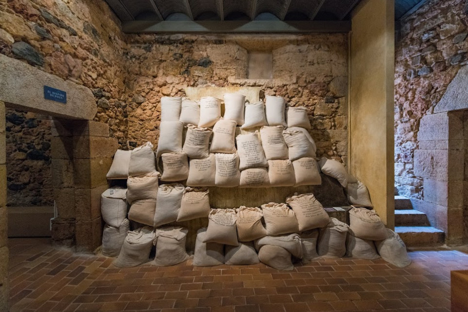 Poza de la Sal, centro interpretacion, de las salinas