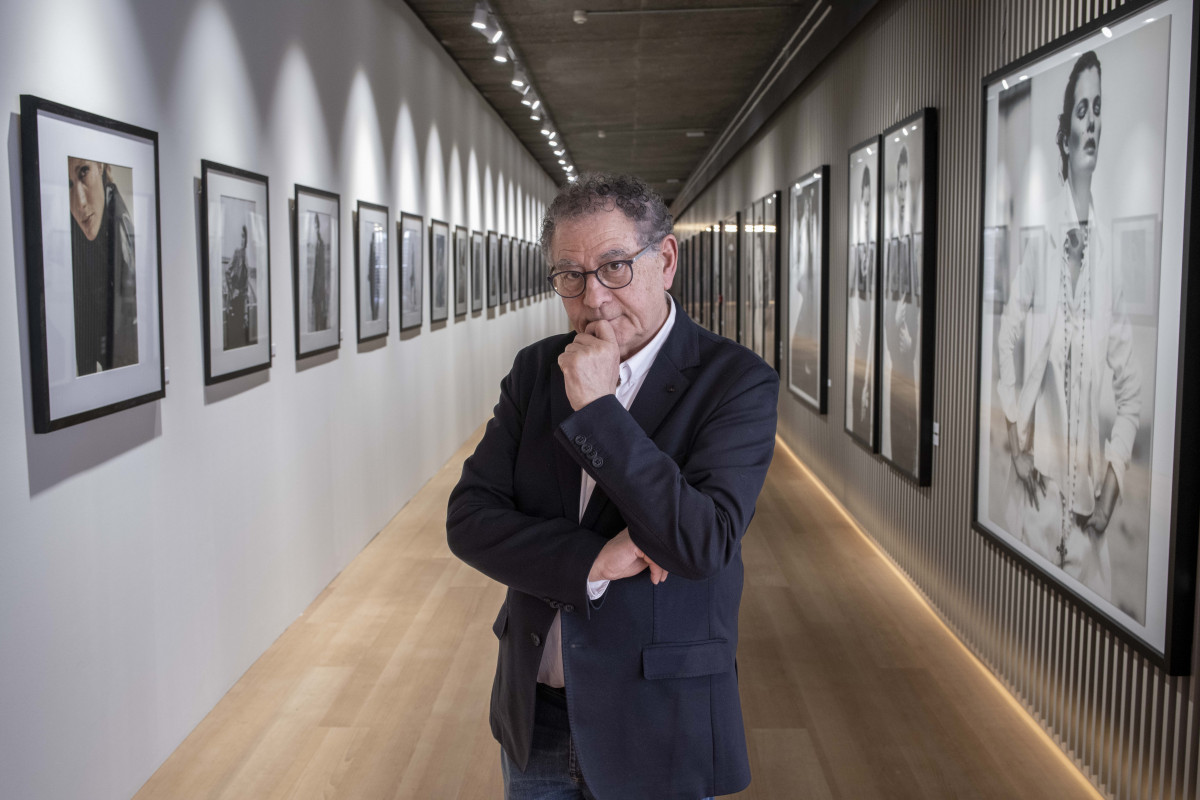 Roberto Verino en la exposicion