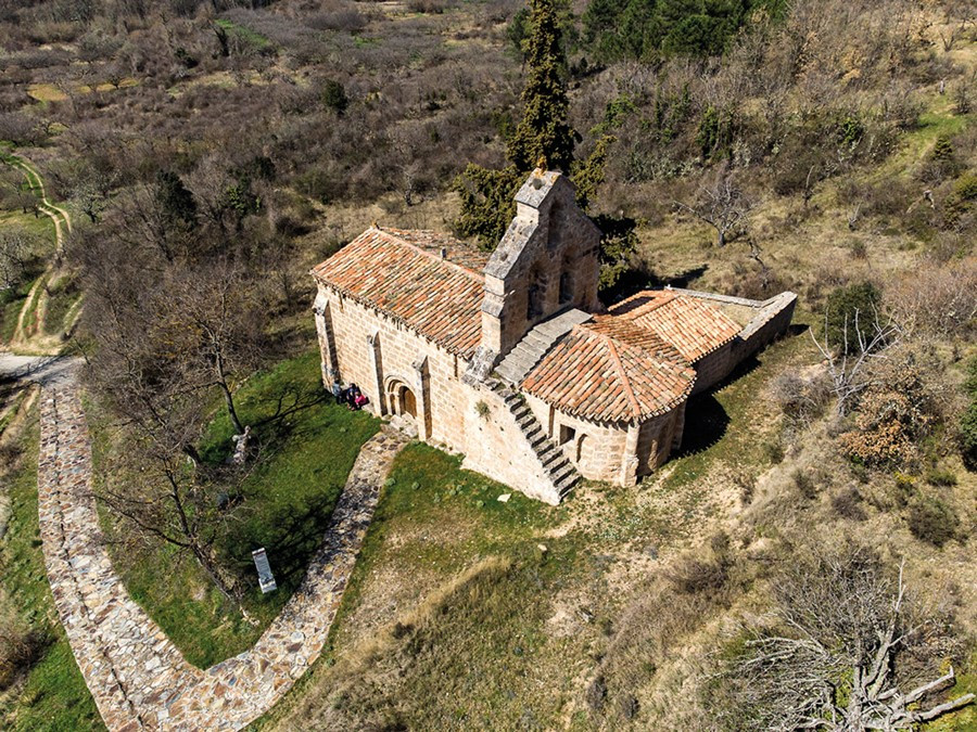 Iglesia romu00e1nica de los santos Emeterio y Celedonio, en Ru00edo Quintanilla