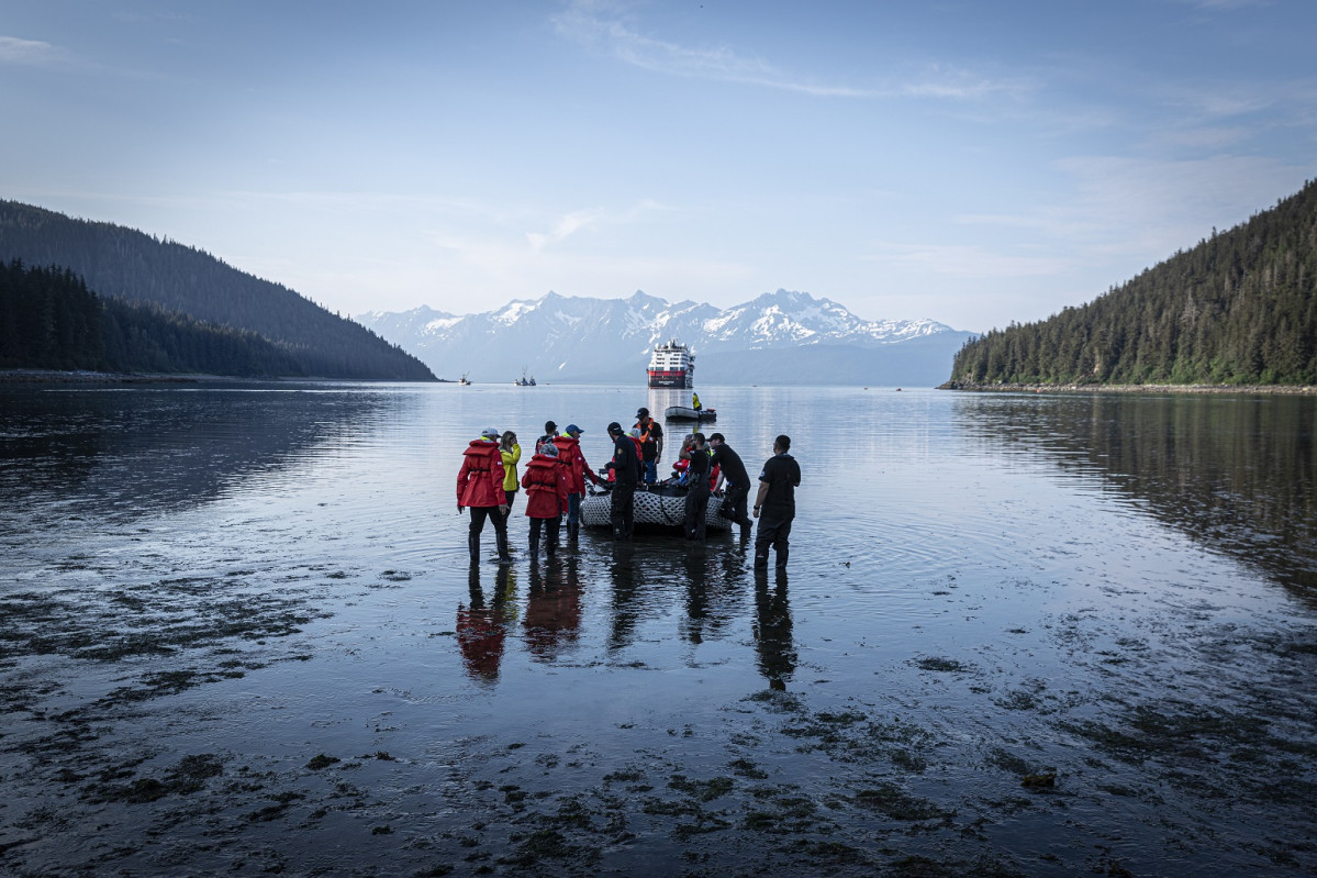 William Henry Bay Alaska HGR 156075 Photo Oscar Farrera