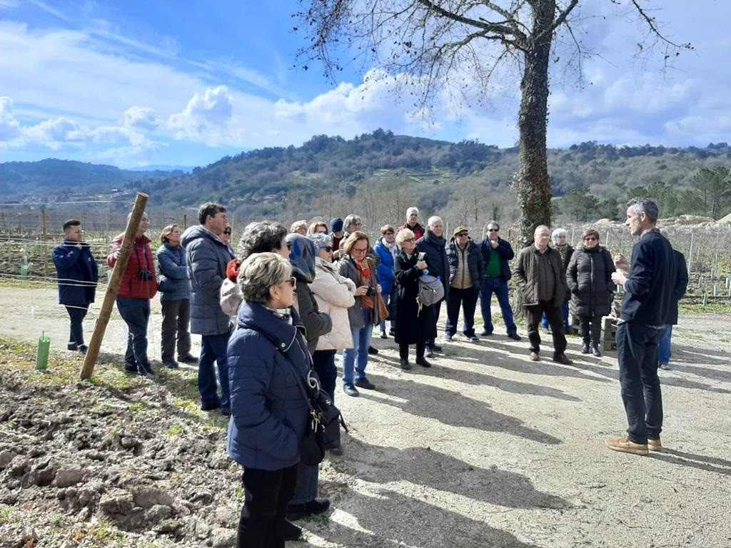 Alberto Úbeda, a la dercha de la foto