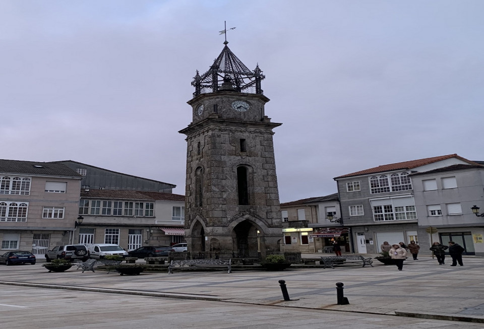 Torre del Reloj, Plaza mayor, Cea