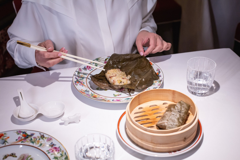 Arroz glutinoso en hoja de lotus Bao Li