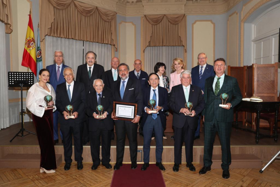 Foto de Familia de los Premiados