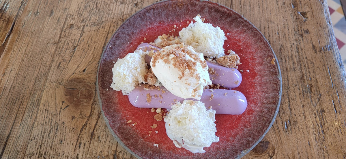 Panna cotta de Taro Far Nomo