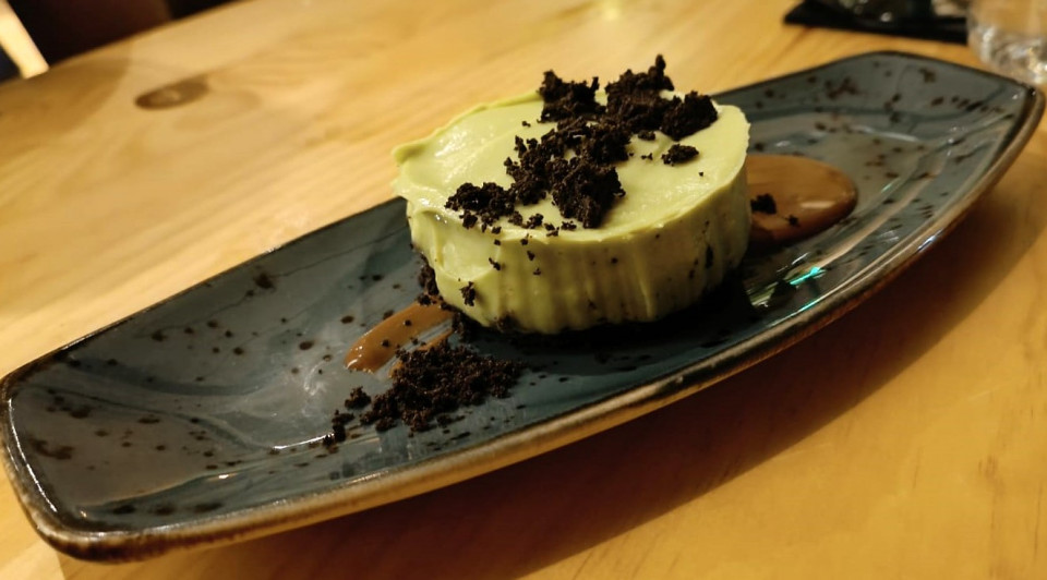 Tarta de aguacata con base de oreo  Cantina 34