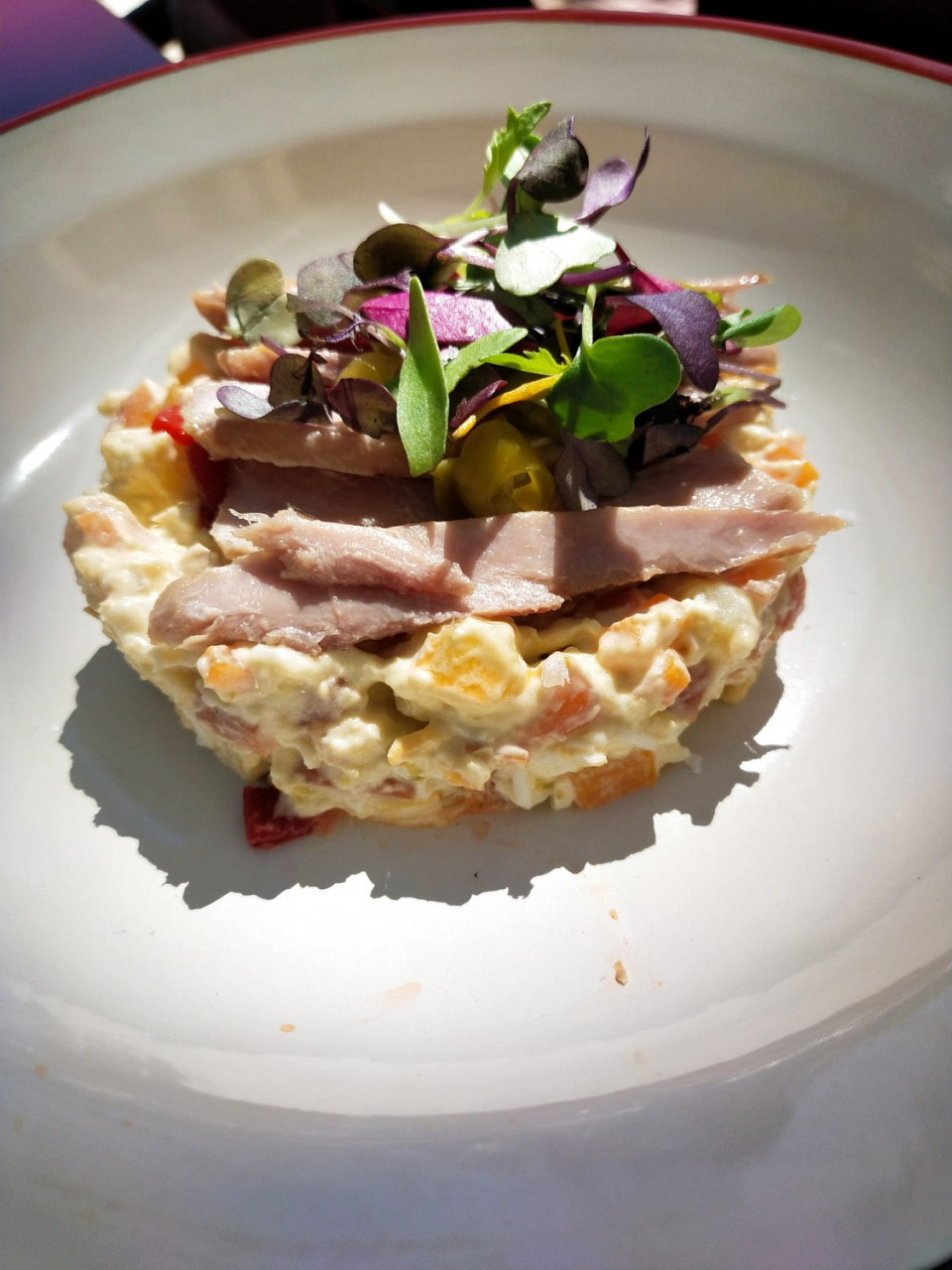 Ensaladilla rusa con ventresca Tuteo