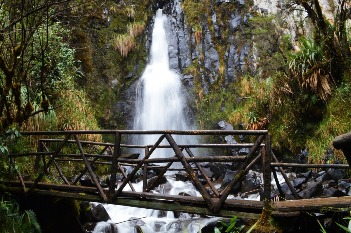 Parque Nacional Cayambe Coca, Cascada Milagrosa inPixio