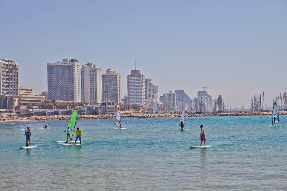 Tel Aviv, surfing