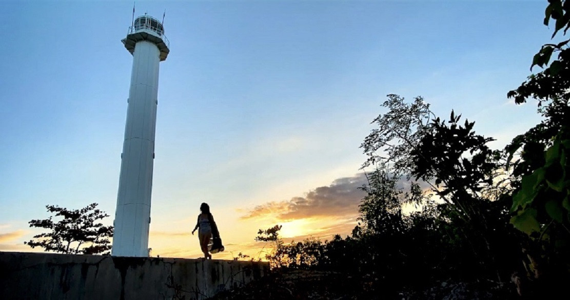 Malapascua   Faro abandonado