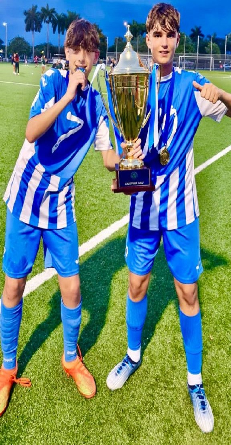 Marcos Vietes (2º Capitán) y Martin Carballo, Capitan del equipo