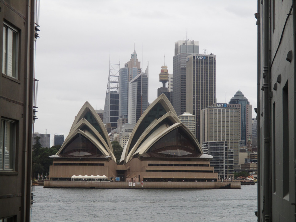Sidney, Opera