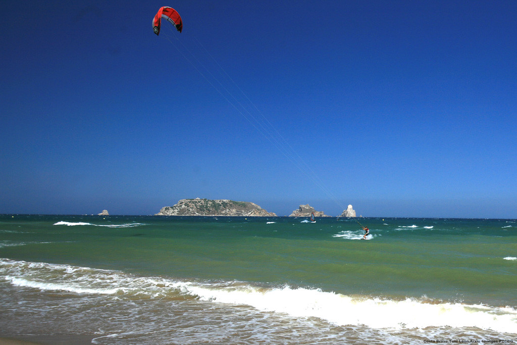 Kitesurf illes Medes   Toni Leu00f3n   Arxiu Imatges PTCBG