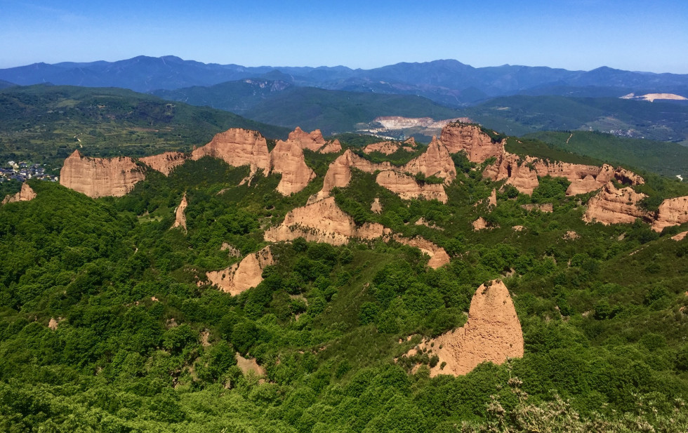 LAS MÉDULAS 1640, con todos los permisoa