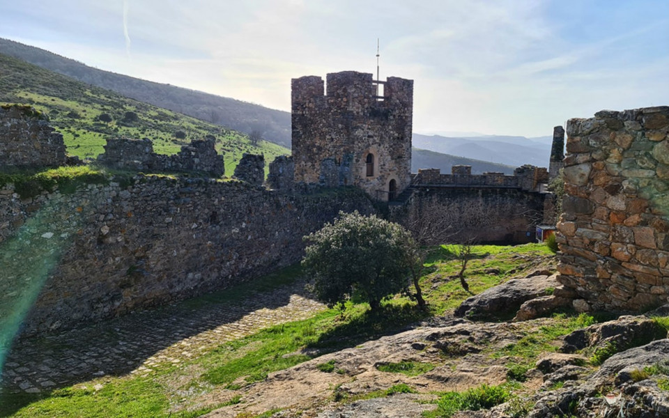 Castillo de Cornatel, Bierzo