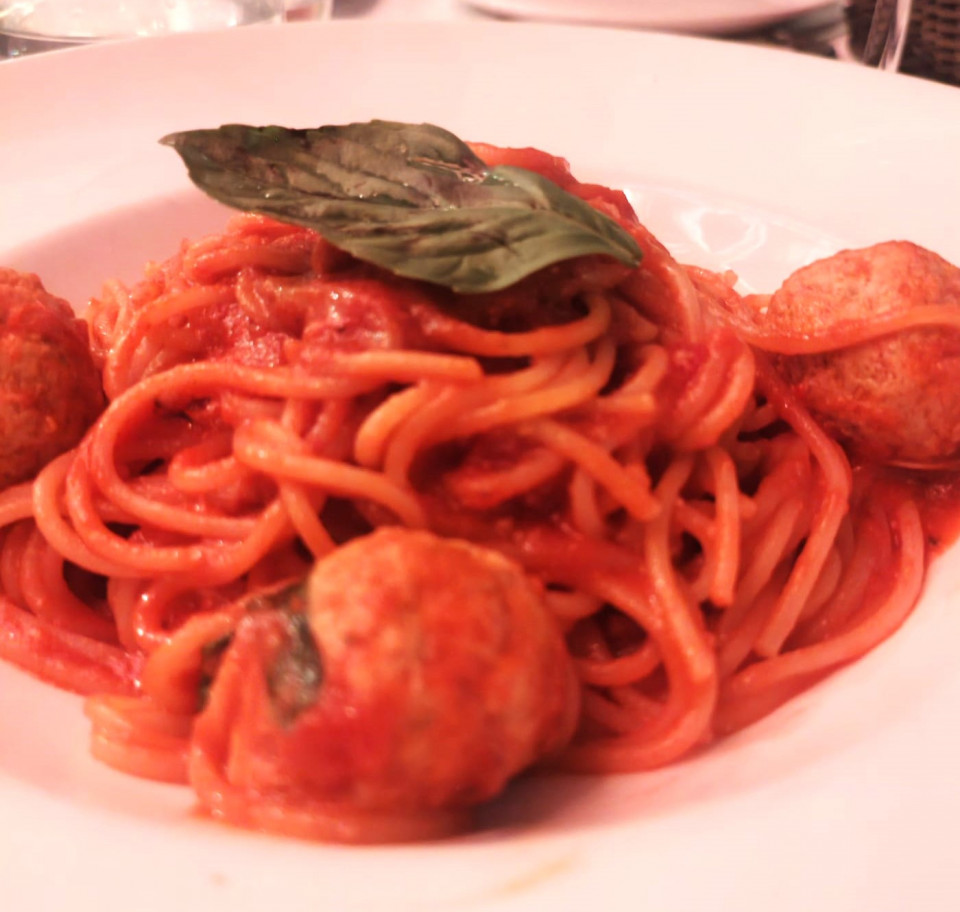 Spaghetti polpette y pomodoro