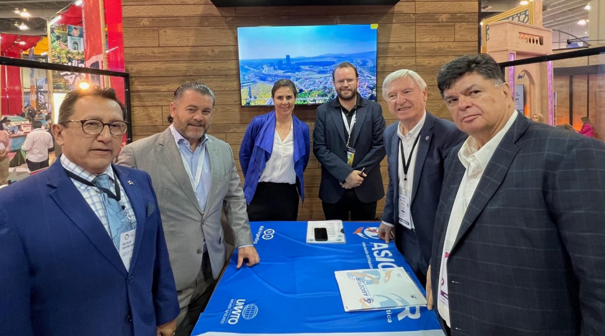 Asicotur y Sectur de Queretaro en Tiansguis 2023 02 (1)