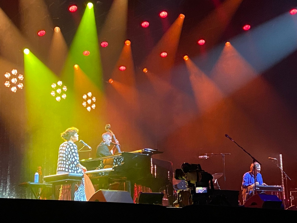 Norah Jones actuando en el Festival 2023