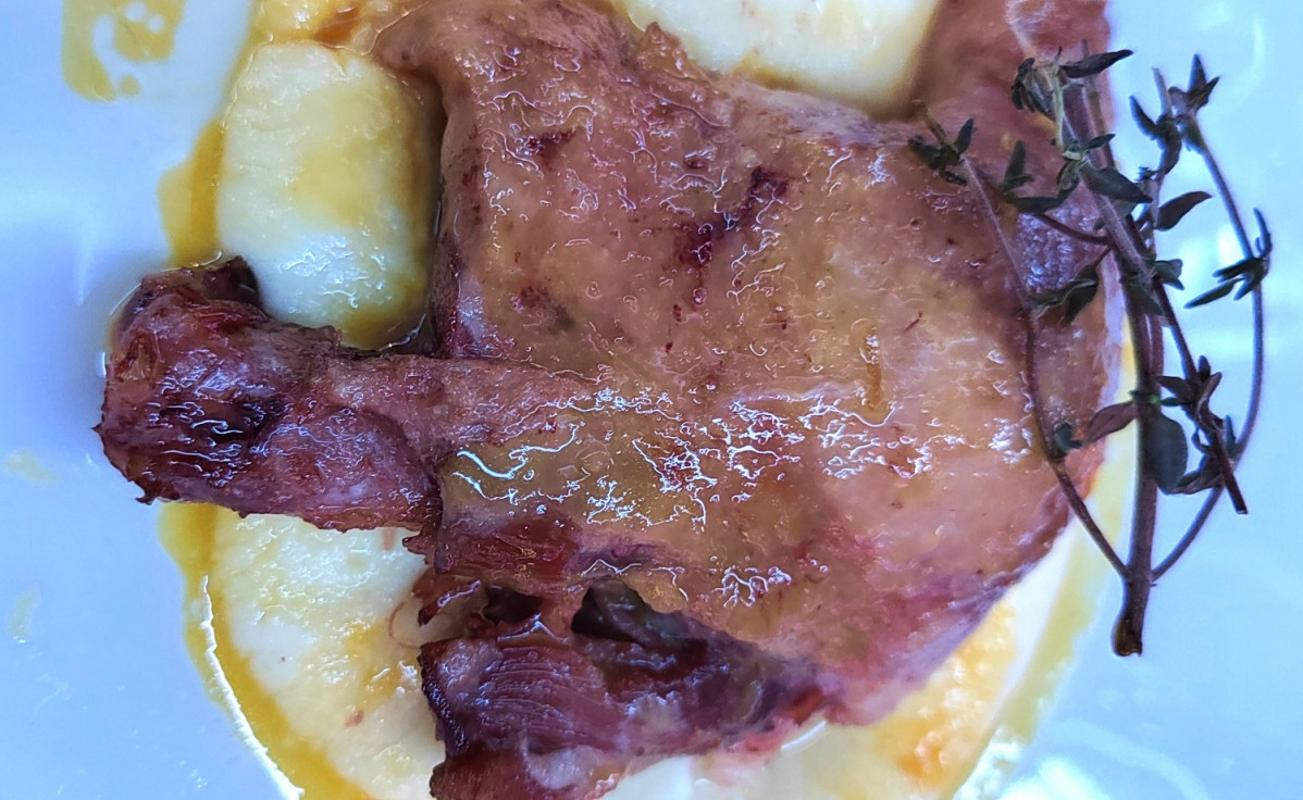 Confit de pato de la cena cantada