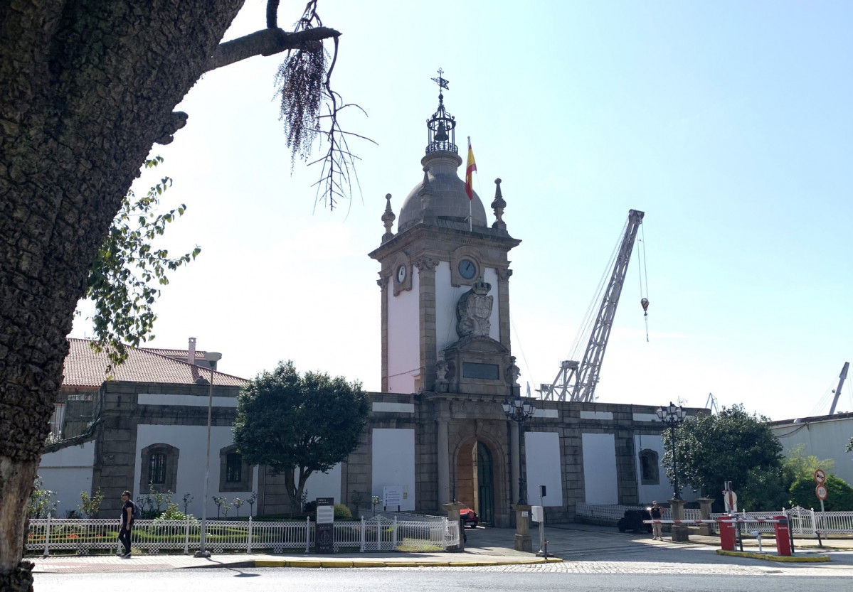 Arsenal Militar, puerta del dique, FERROL (A.A)