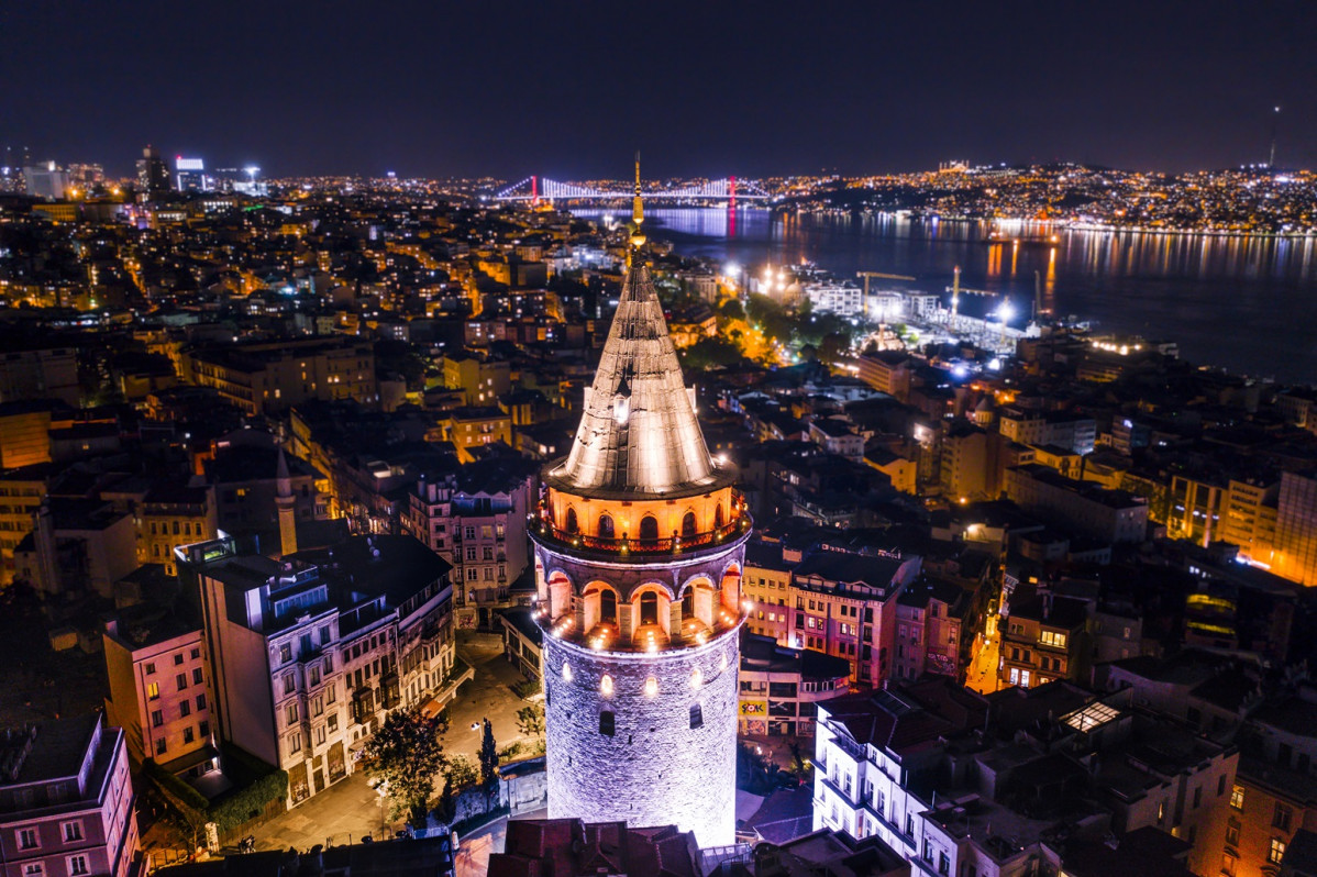 u0130stanbul, Torre Galata de noche
