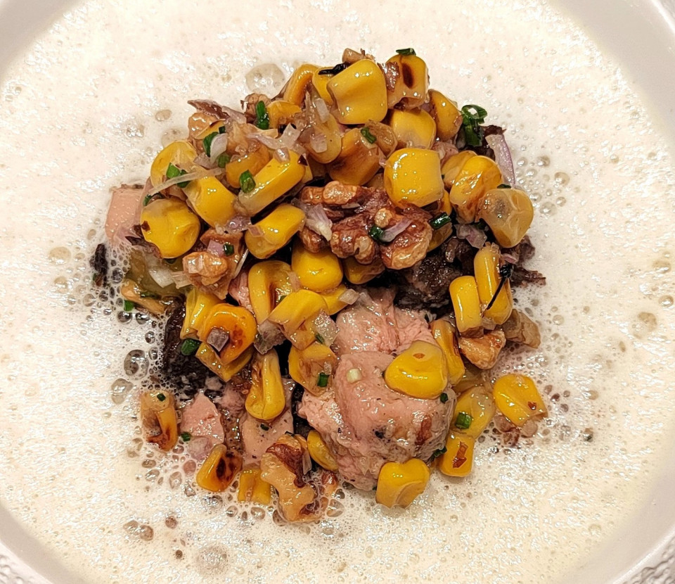 Allégorie rabo de toro con foie gras y espuma de maíz
