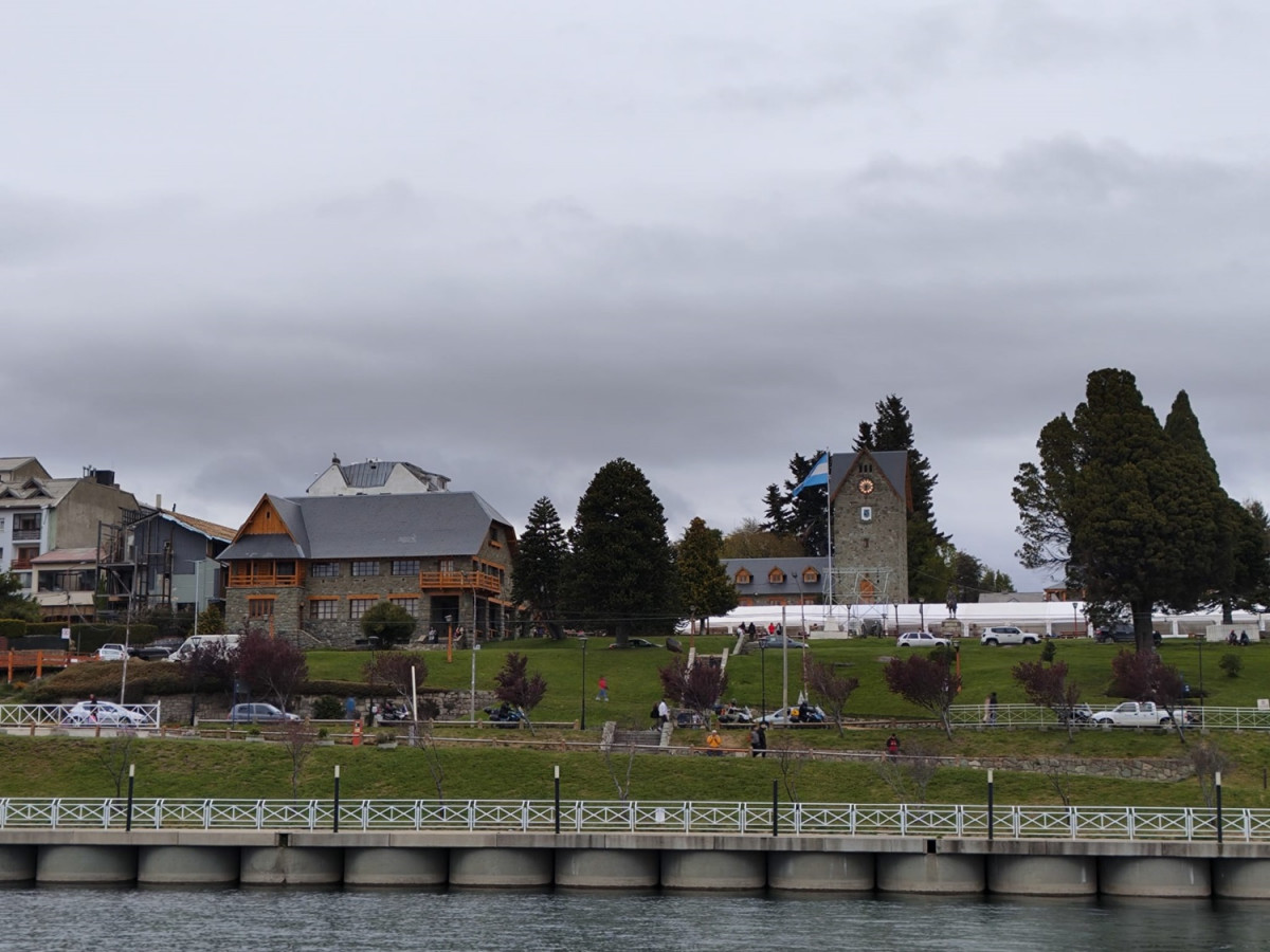 Avenida 12 de Octubre, San Carlos de Bariloche