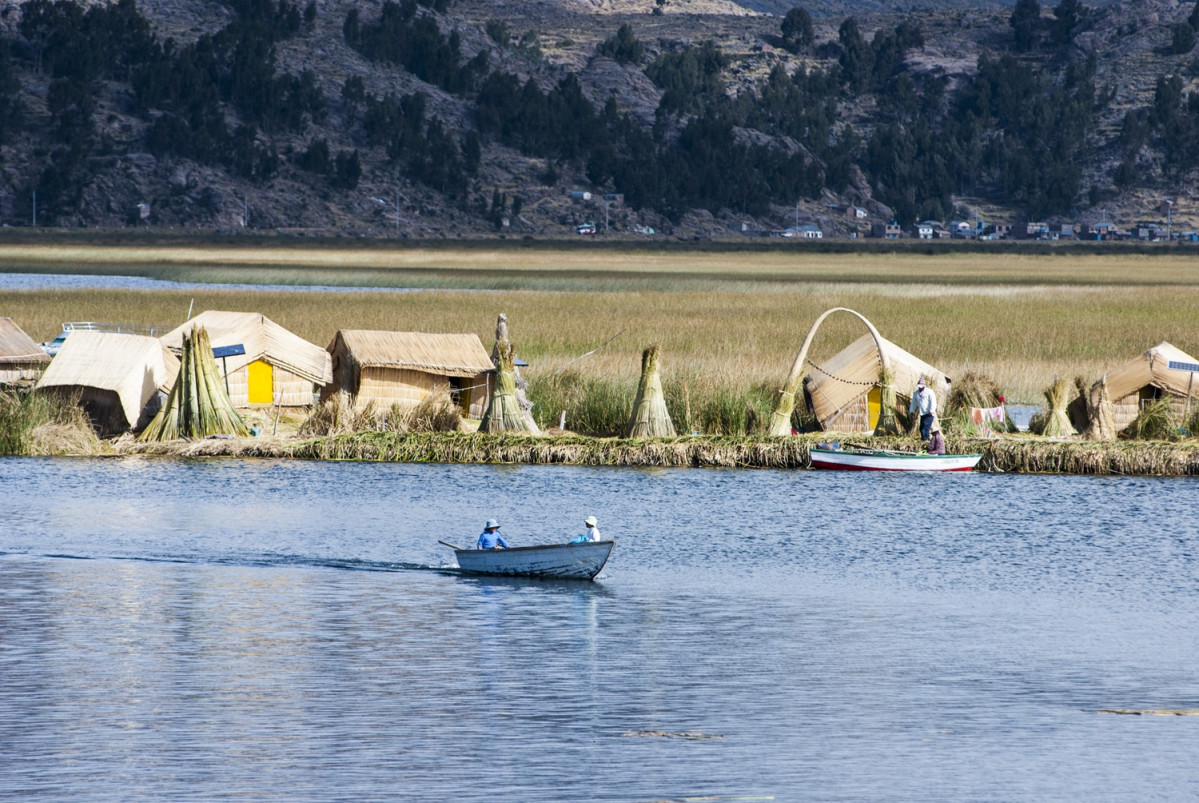 Isla de los Uros, Peru00fa
