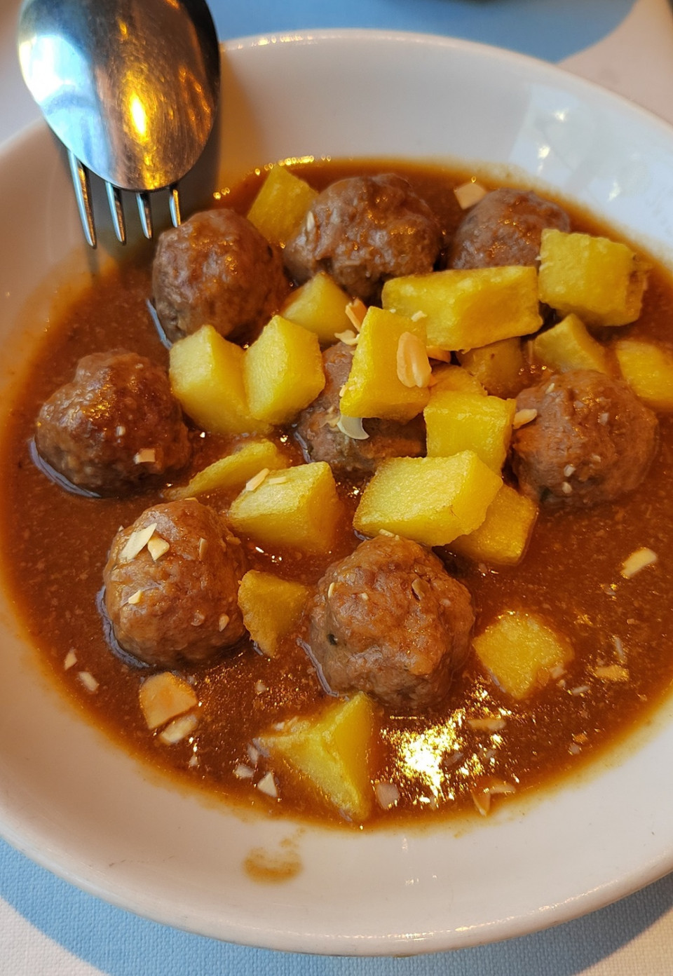 Albondigas, Cafe Comercial