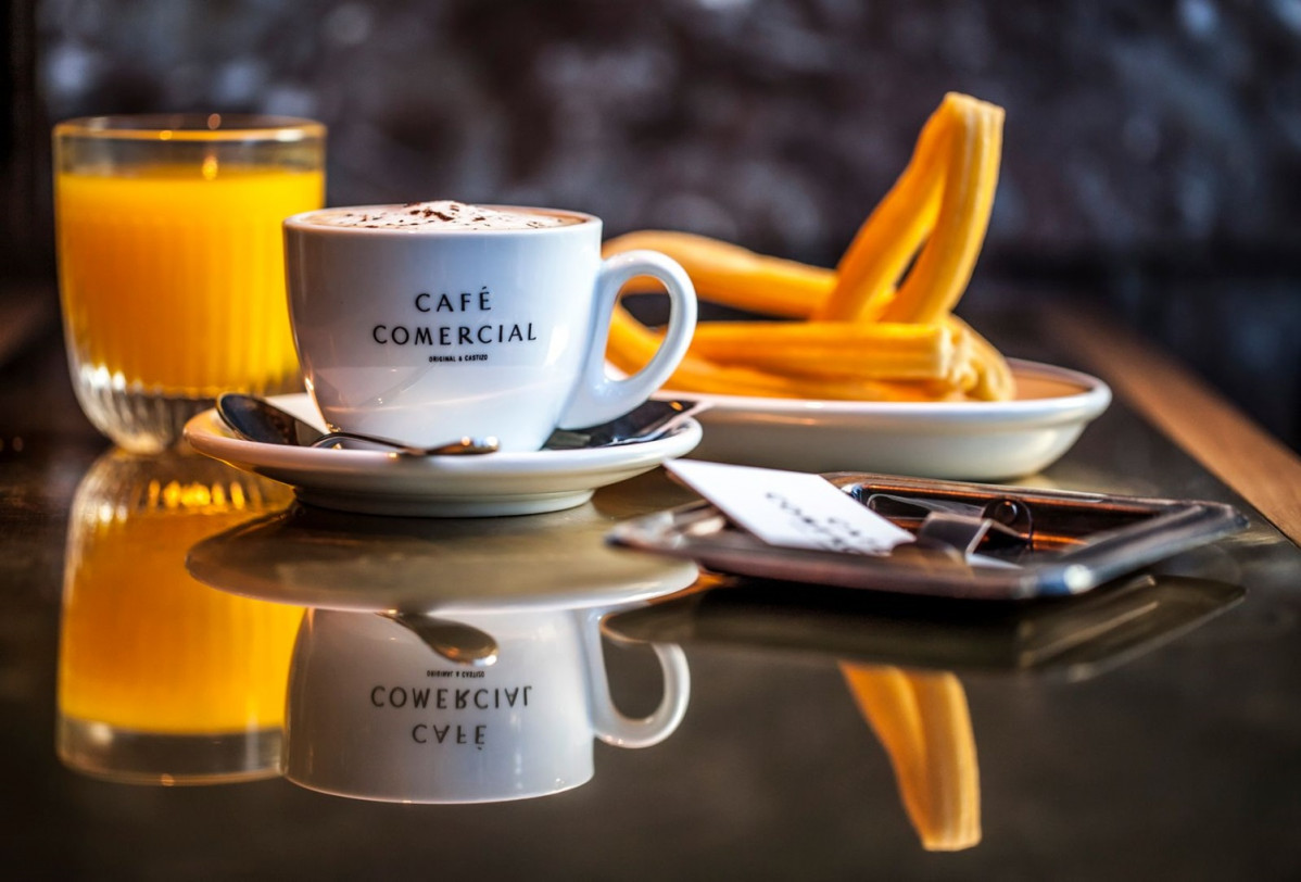 Cafu00e9 Comercial  Desayunos