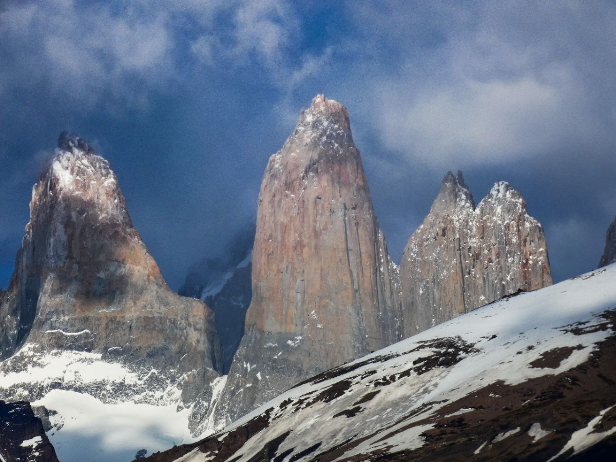 Las Tres Torres del Paine al amanecer