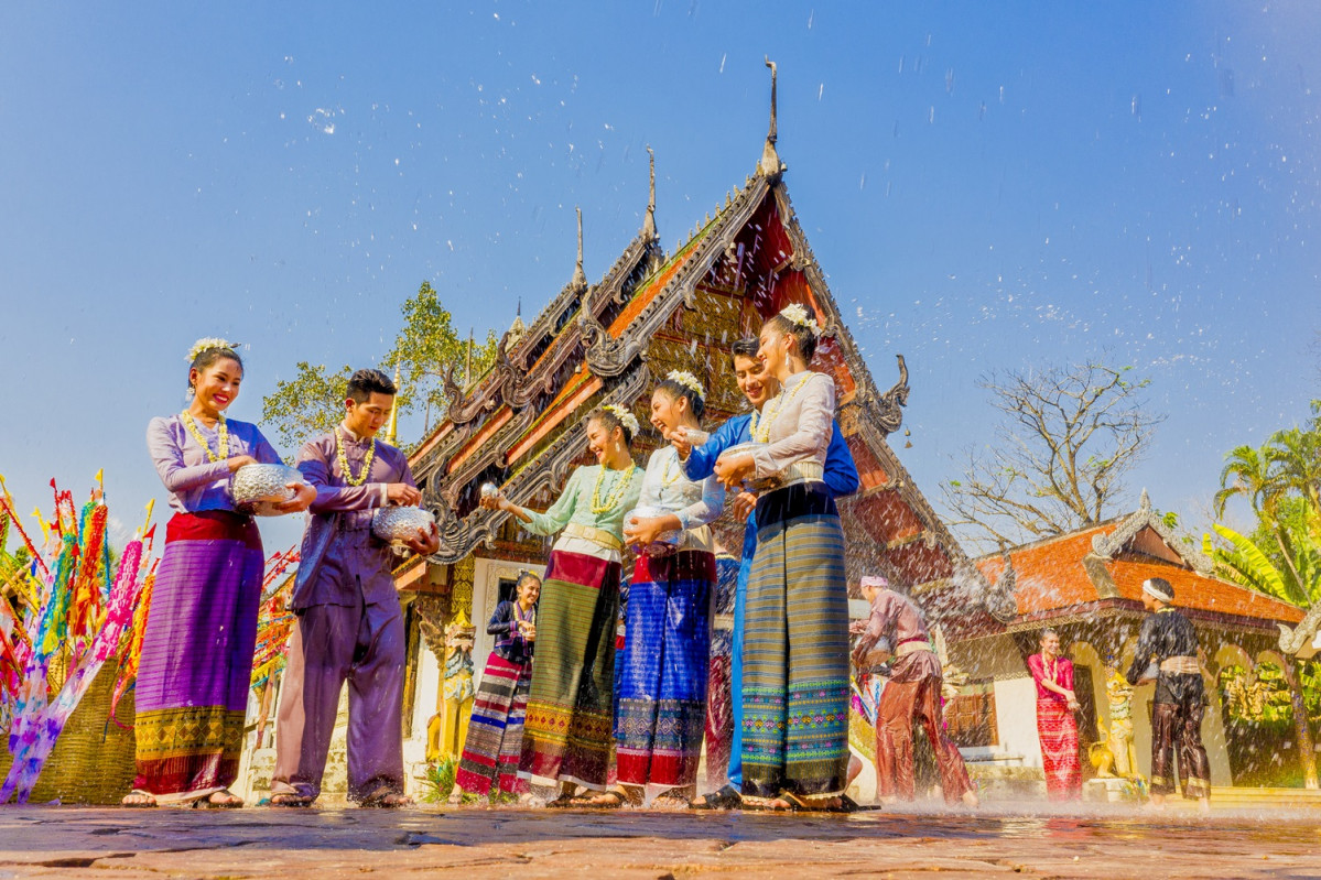 Lampang Wat Pratu Pong Songkran Festival