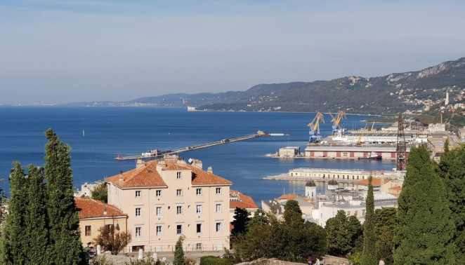 Vista de Trieste y su Bahía desde El Castillo de San Giusto