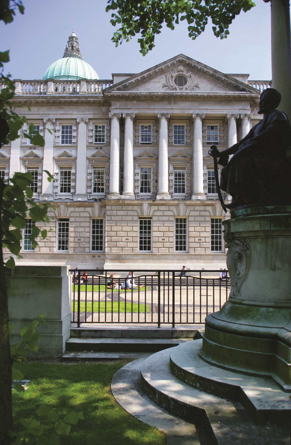 Belfast City Hall © Turismo de Irlanda