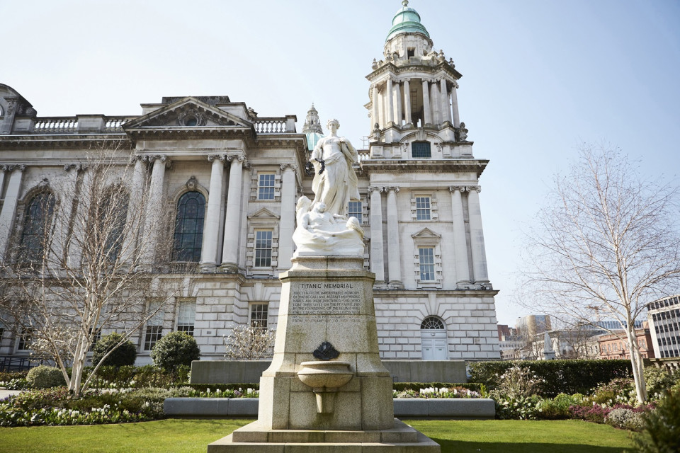 Belfast City Hall 3 © Turismo de Irlanda