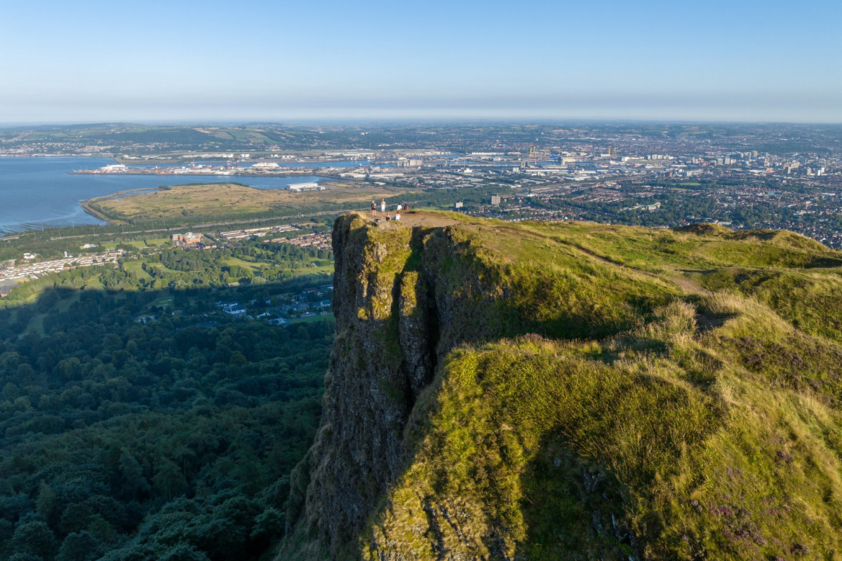 Vista de Belfast desde Top of Cavehill u00a9 Turismo de Irlanda