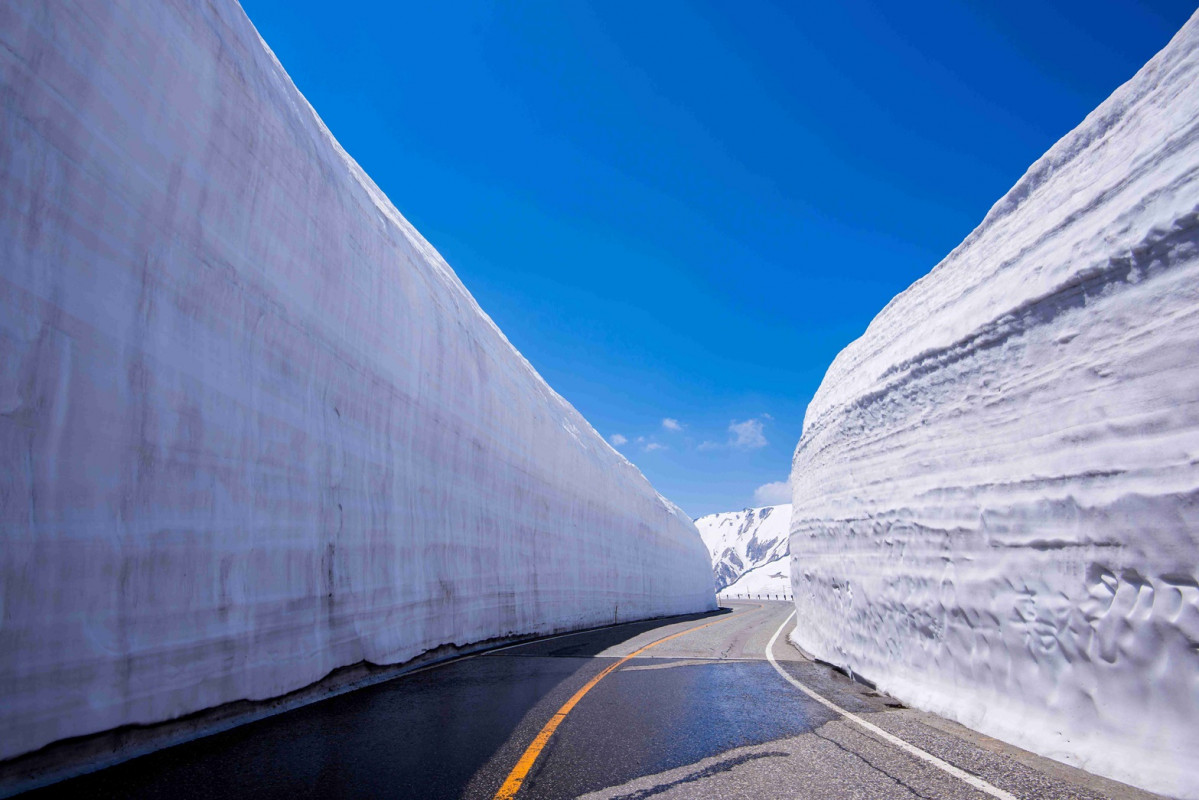 Tateyama Kurobe         u00a9shutterstock