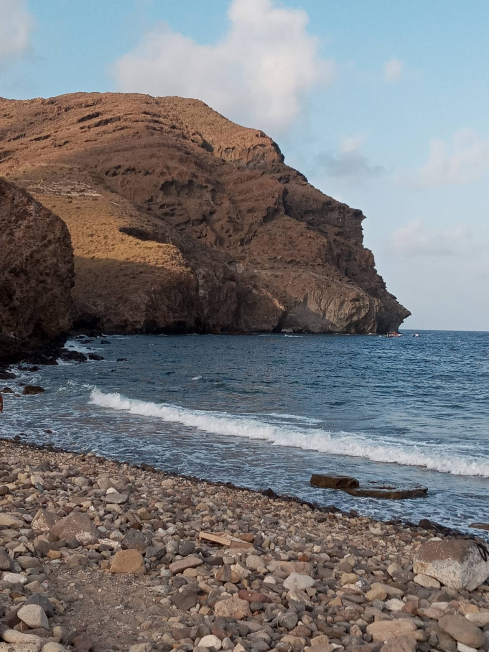 Silueta volcánica de la playa de Las Negras