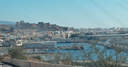 Almeria, Vista de la ciudad y del puerto