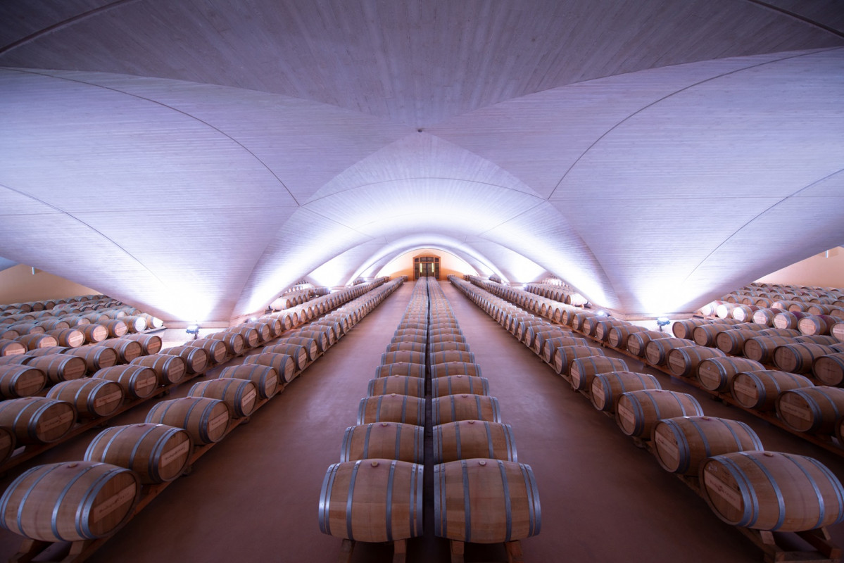 Sala de barricas Catedral del Vino