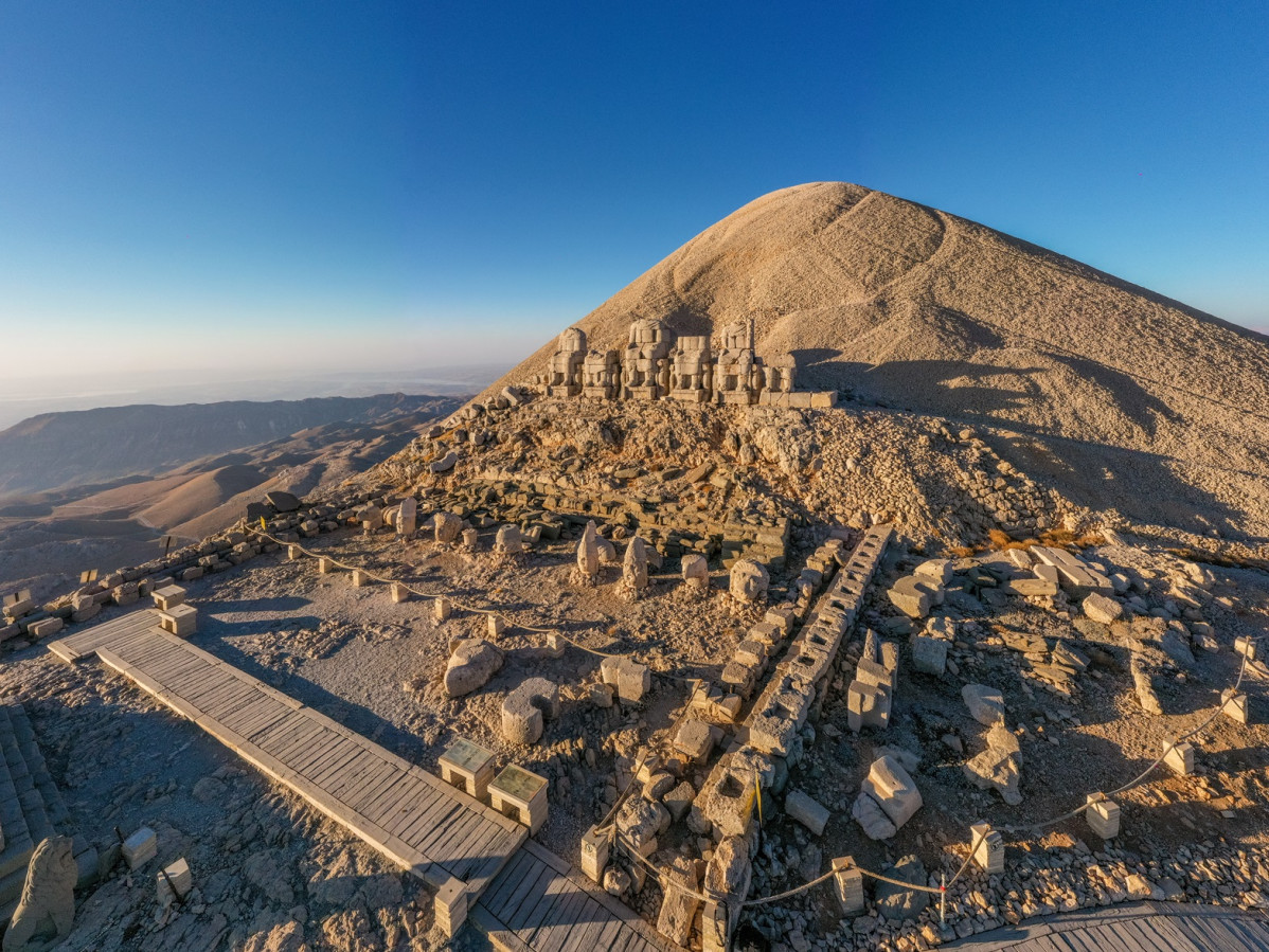 Adu0131yaman Nemrut Sunrise 4