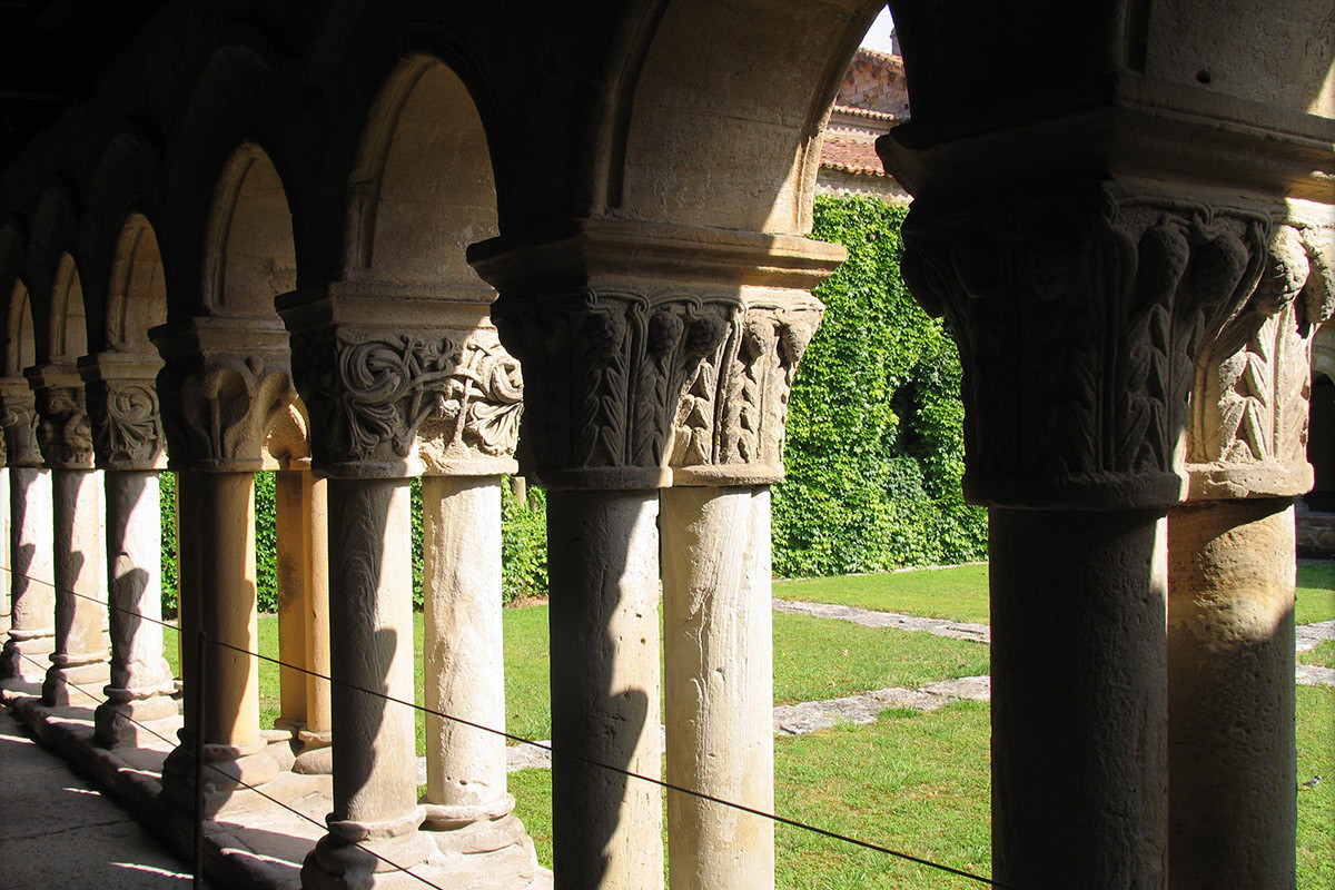 Colegiata claustro 03 (1)